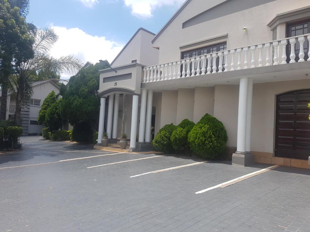 Cornerstone Guest Lodge Pretoria-Noord Exteriör bild