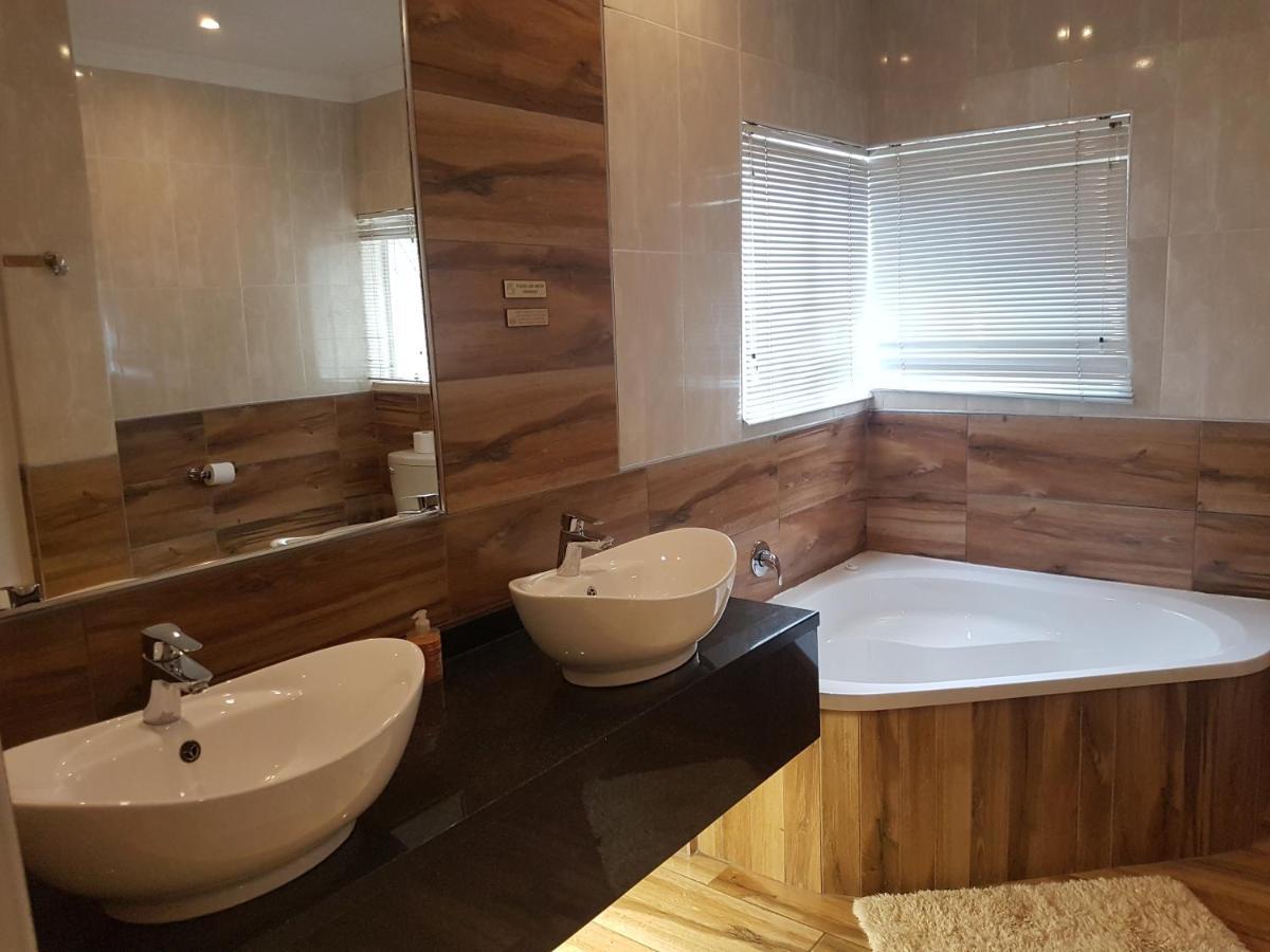 Cornerstone Guest Lodge Pretoria-Noord Exteriör bild